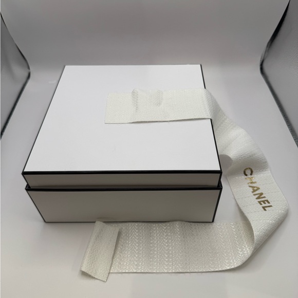 Chanel Box - Picture 7 of 10